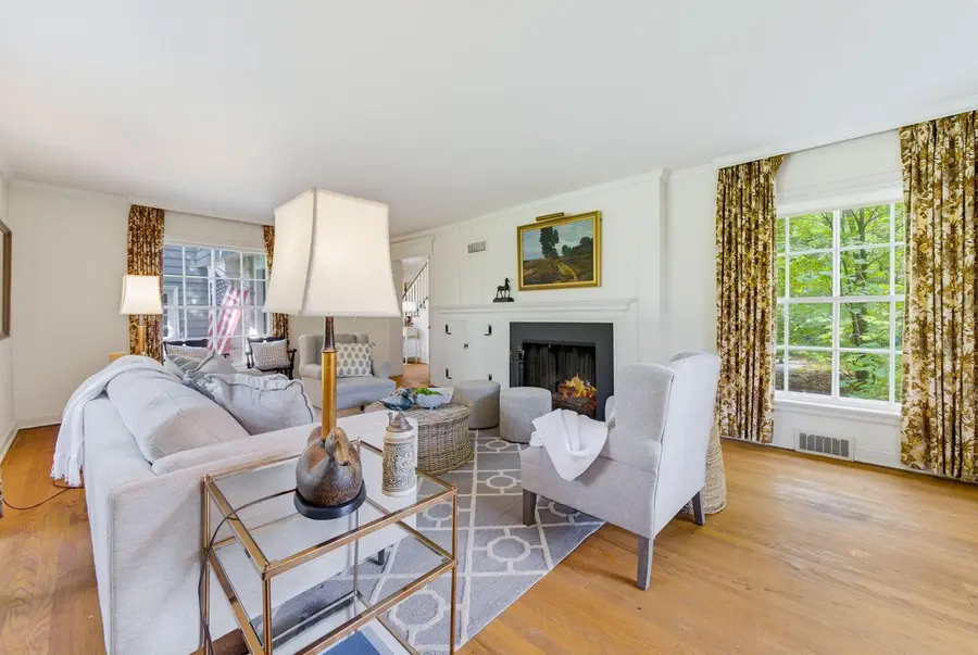 805 E Hyde WAY, Fox Point, WI 53217 - #2