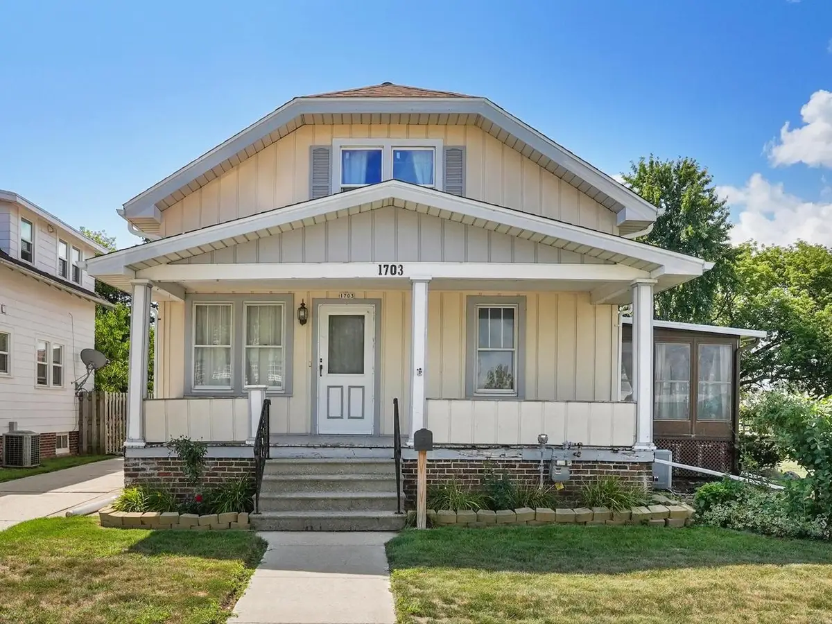 1703 North AVENUE, Sheboygan, WI 53083 - #1