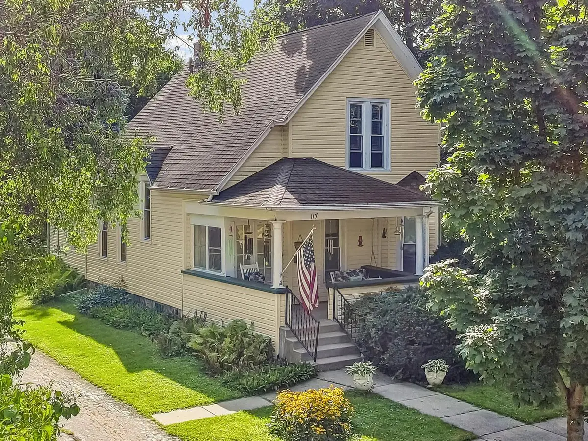 117 N Fourth STREET, Delavan, WI 53115 - #1