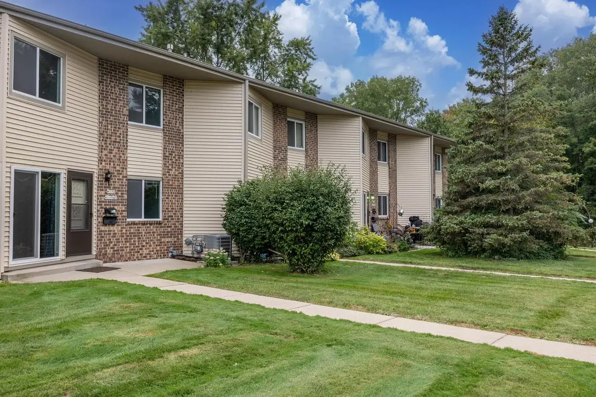 W170N11545 Armada DRIVE #21-9, Germantown, WI 53022 - #1