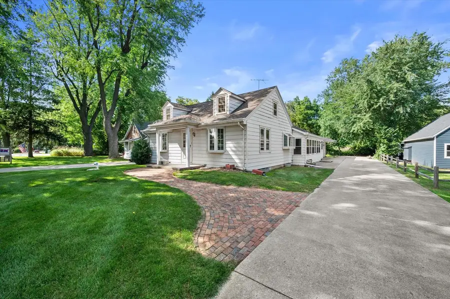 37738 Valley ROAD, Summit, WI 53066 - #2