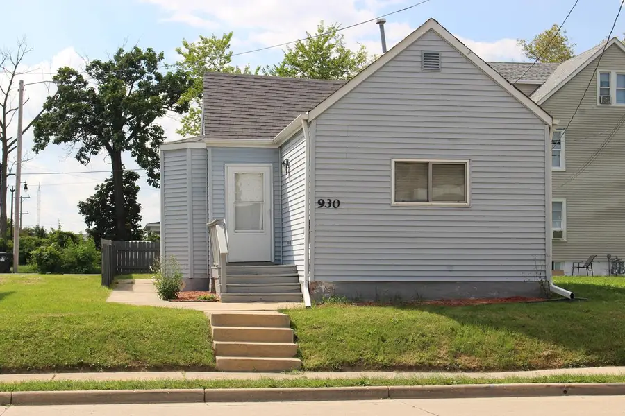 930 N Memorial DRIVE, Racine, WI 53404 - #2