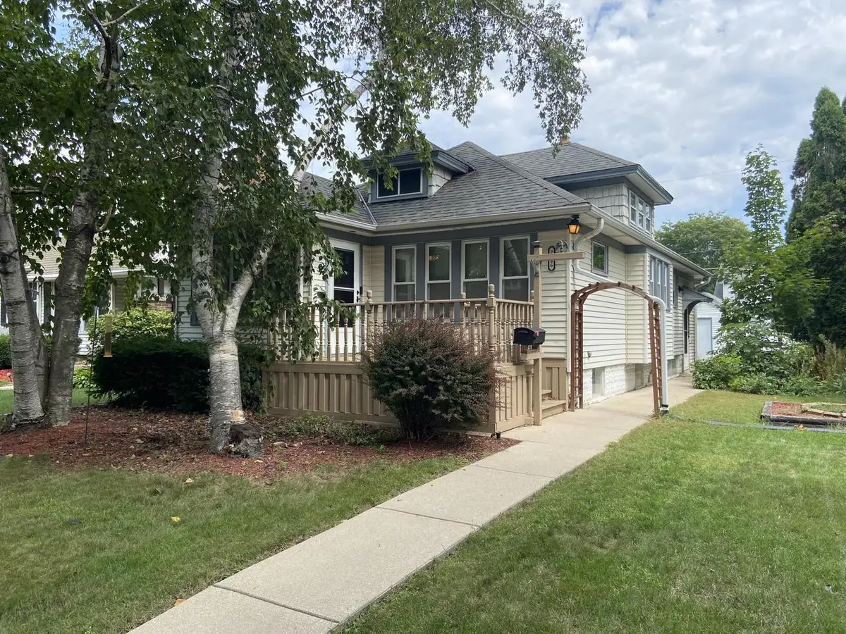 2156 S Livingston TERRACE, West Allis, WI 53219 - #1