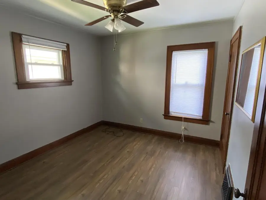 2156 S Livingston TERRACE, West Allis, WI 53219 - #3