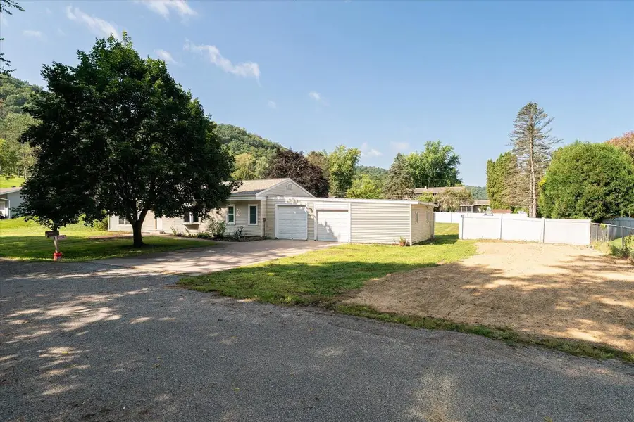 N3563 Edgewood DRIVE, Stoddard, WI 54658 - #3