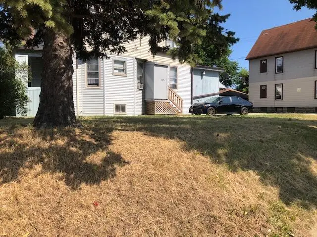 3925 W Greenfield AVENUE, Milwaukee, WI 53215 - #3