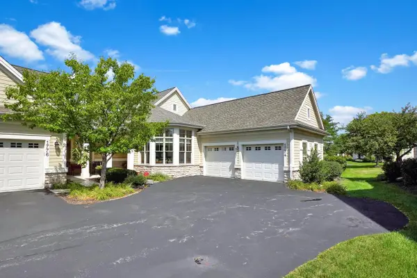1774 Regal COURT, Oconomowoc, WI 53066