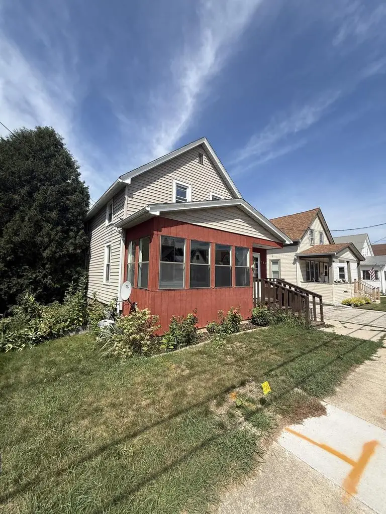 762 Pine STREET, Sheboygan Falls, WI 53085 - #1
