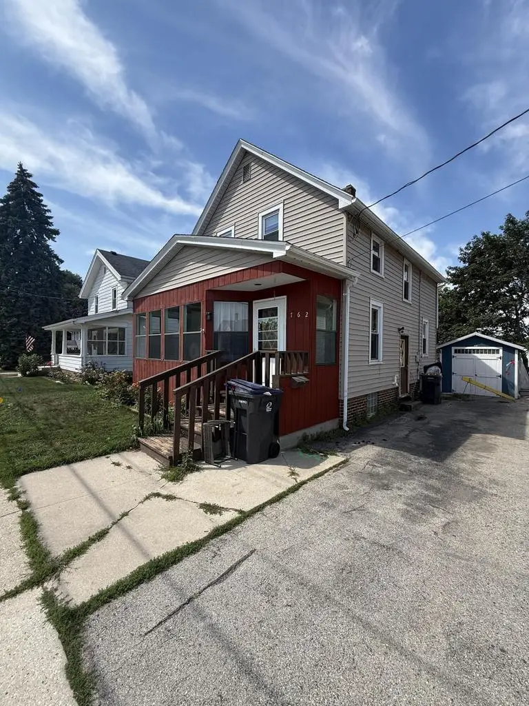 762 Pine STREET, Sheboygan Falls, WI 53085 - #3