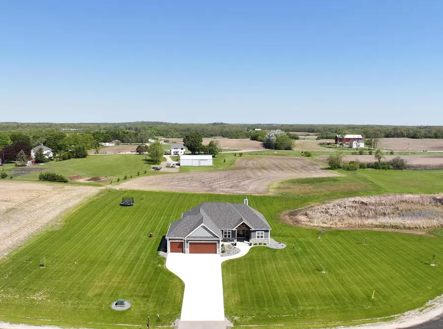 28516 Blue Crane COURT, Waterford, WI 53185 - #2