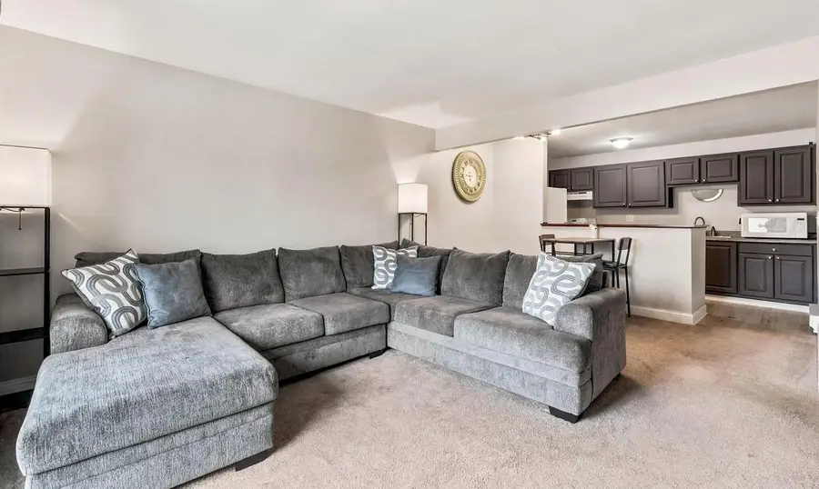 1652 S Carriage LANE, New Berlin, WI 53151 - #2