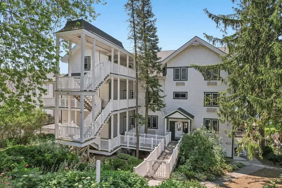 281 Victorian Village DRIVE #31, Elkhart Lake, WI 53020 - #3