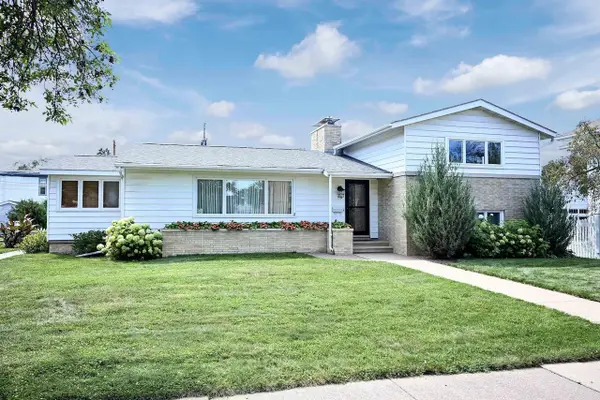 65 6th STREET E, Winona, MN 55987