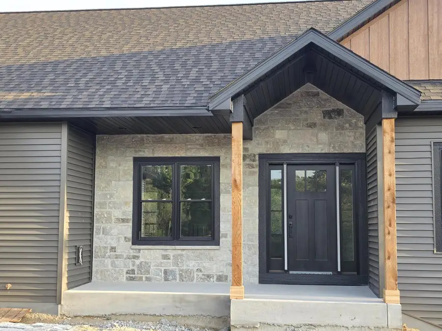 2377 Wallace Lake ROAD, West Bend, WI 53090 - #2