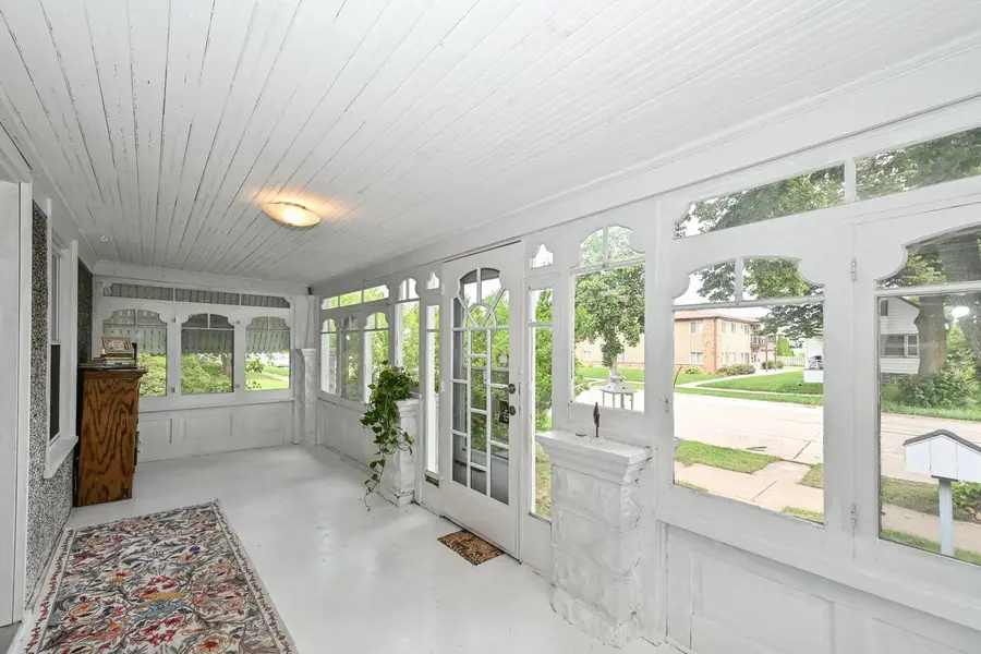 1617 Milwaukee AVENUE, South Milwaukee, WI 53172 - #2