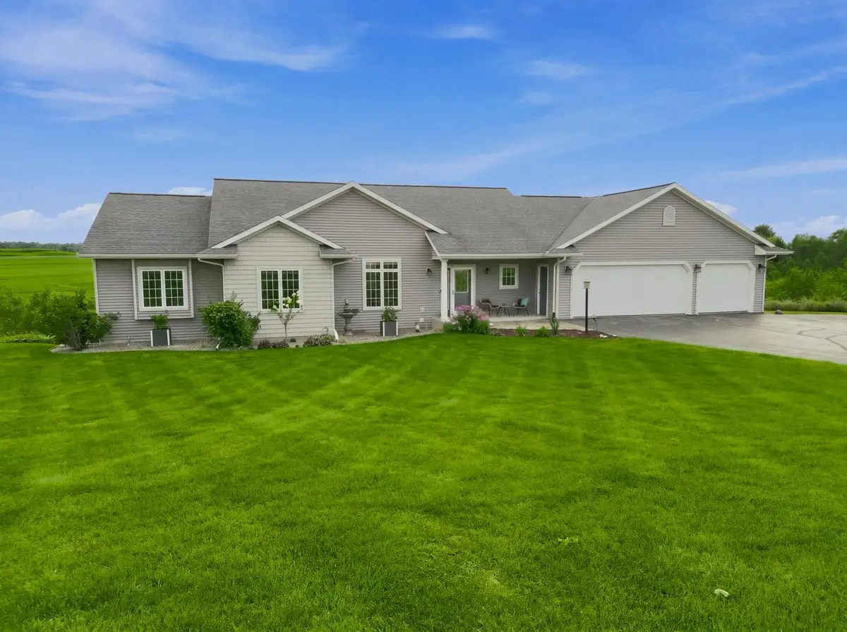 S5420 Eagle DRIVE, Viroqua, WI 54665 - #1