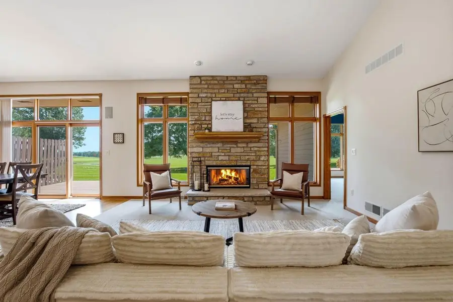 1209 E Sweetbriar LANE, Hartland, WI 53029 - #3
