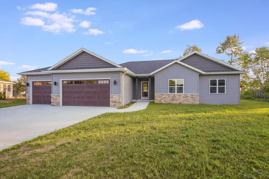 4631 Ridge COURT, Manitowoc, WI 54220 - #2