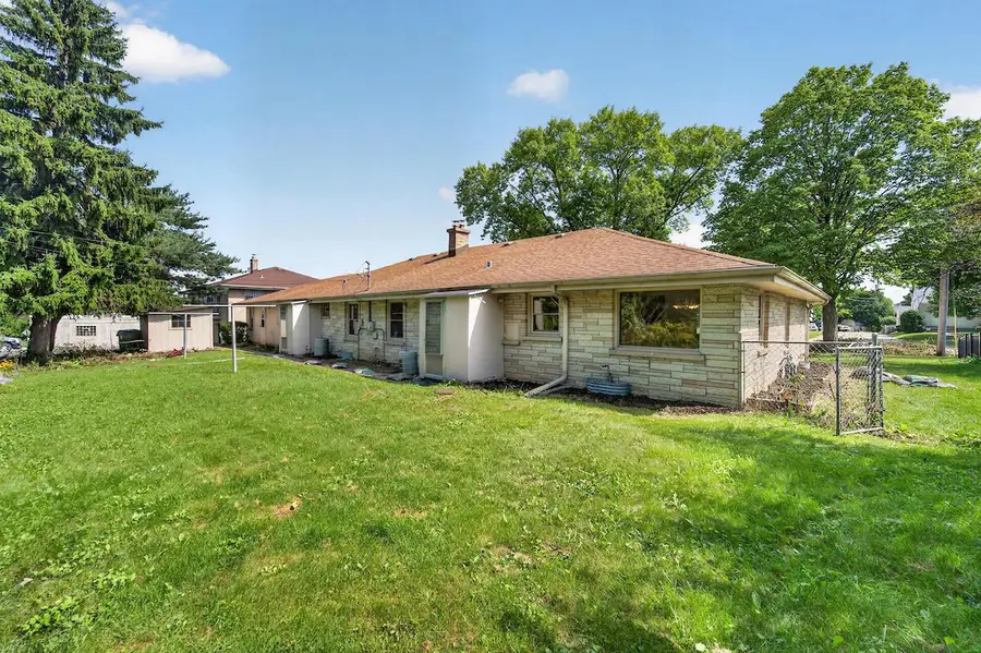 3921 N 100th STREET #3925, Wauwatosa, WI 53222 - #3