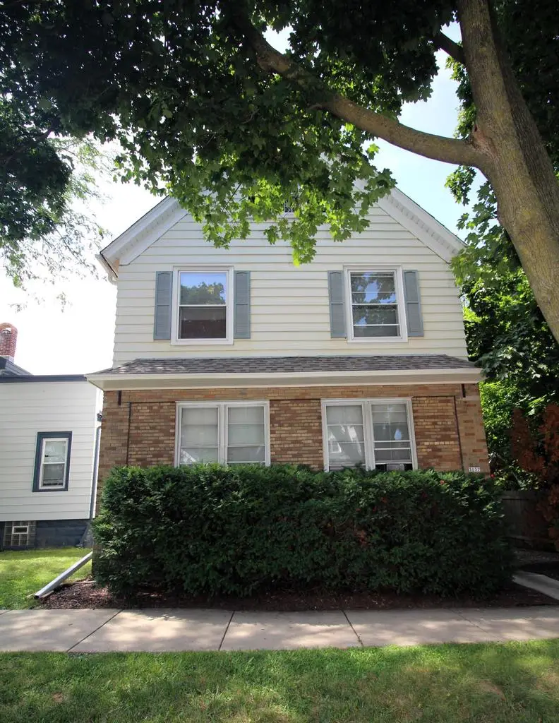 3137 S Howell AVENUE, Milwaukee, WI 53207 - #1