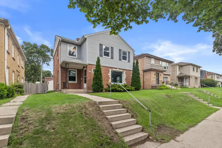 8306 W Center STREET, Milwaukee, WI 53222 - #2