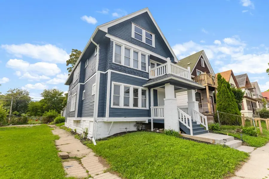3259 N 8th STREET, Milwaukee, WI 53206 - #2