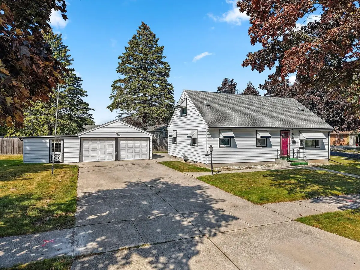 2508 Division STREET, Manitowoc, WI 54220 - #1