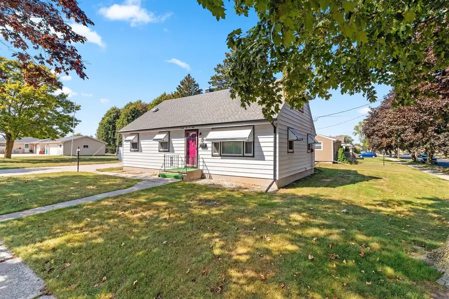 2508 Division STREET, Manitowoc, WI 54220 - #2