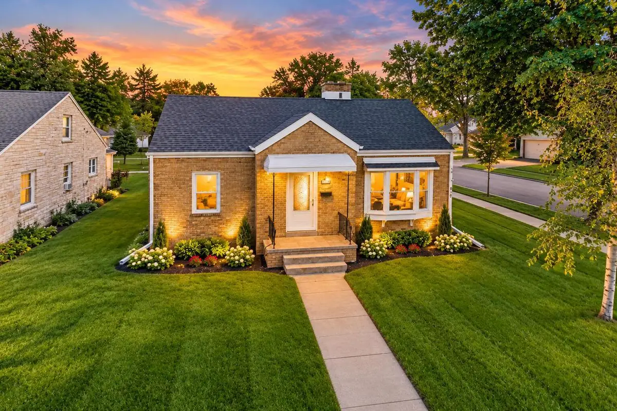 3972 S 5th PLACE, Milwaukee, WI 53207 - #1