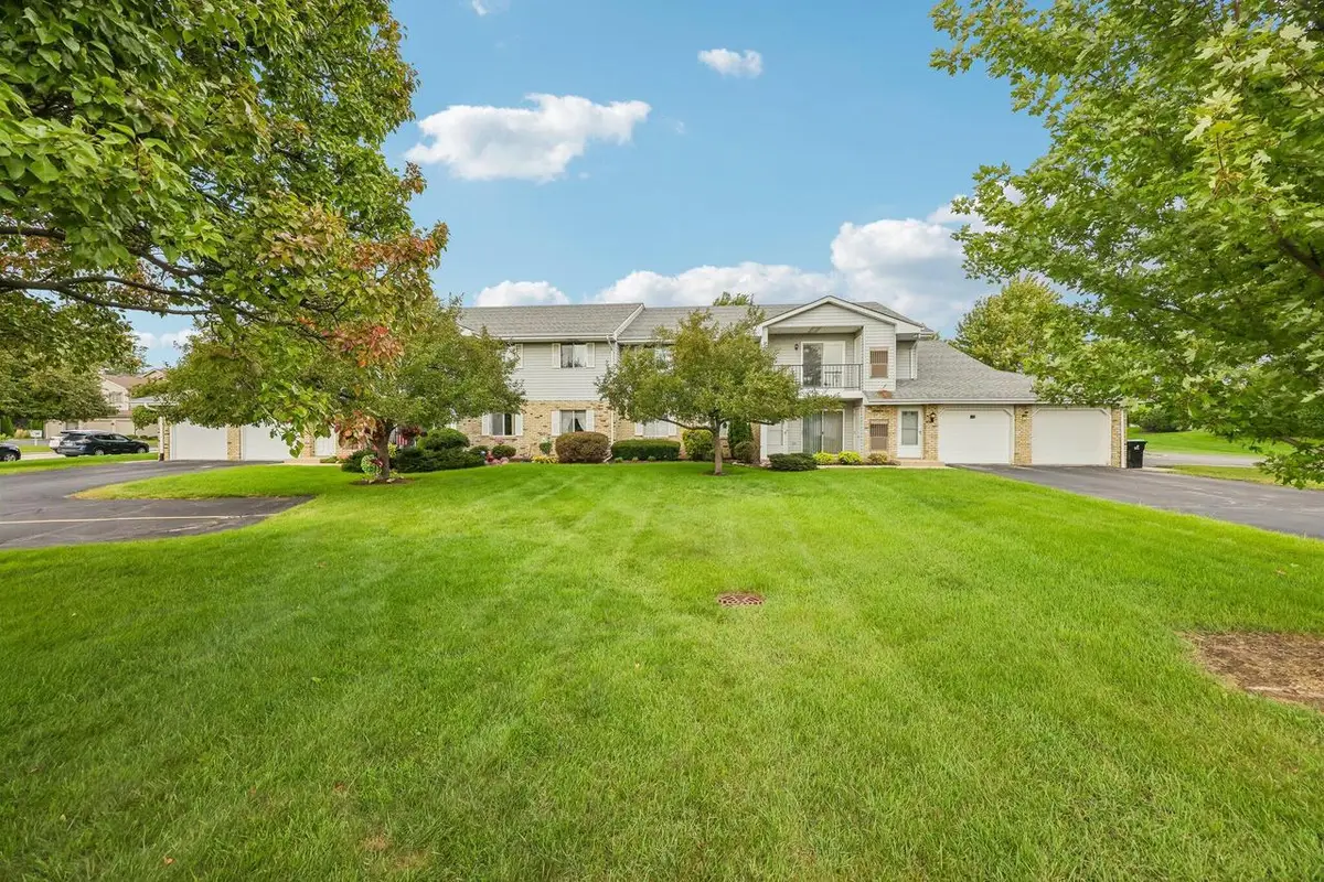 1047 Prairie DRIVE #202, Racine, WI 53406 - #1