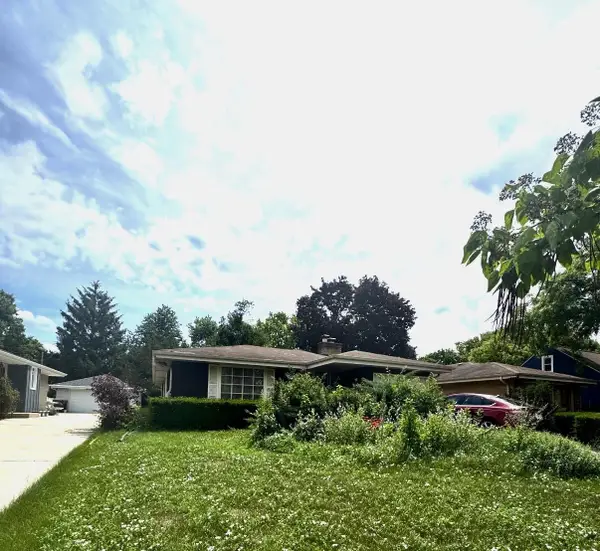 4114 N 94th STREET, Wauwatosa, WI 53222