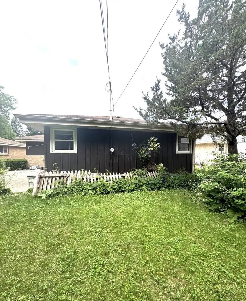 4114 N 94th STREET, Wauwatosa, WI 53222 - #2