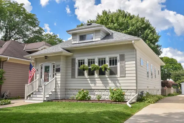 2207 N 66th STREET, Wauwatosa, WI 53213