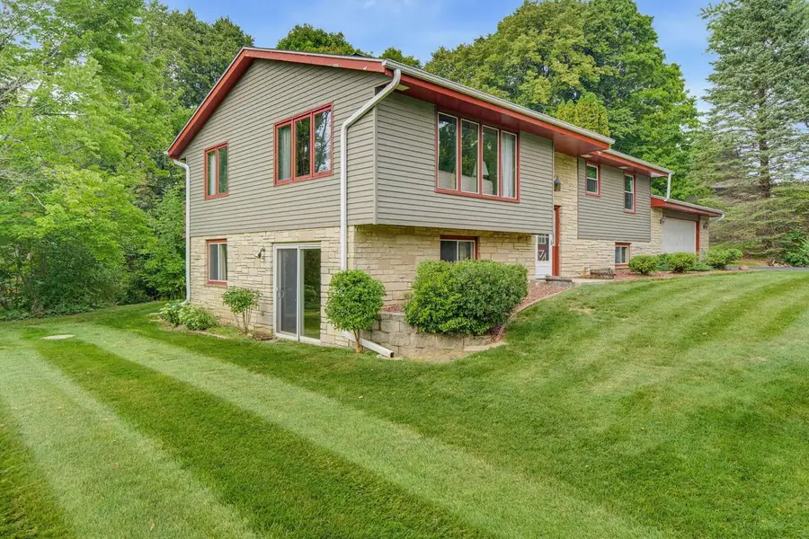 3755 Kettle View DRIVE, Slinger, WI 53086 - #3