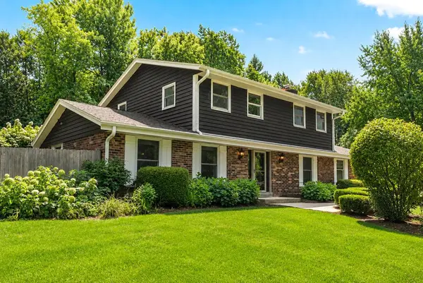 11550 N Meadowbrook DRIVE, Mequon, WI 53097
