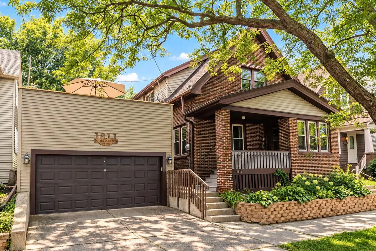 1811 N Astor STREET, Milwaukee, WI 53202 - #1