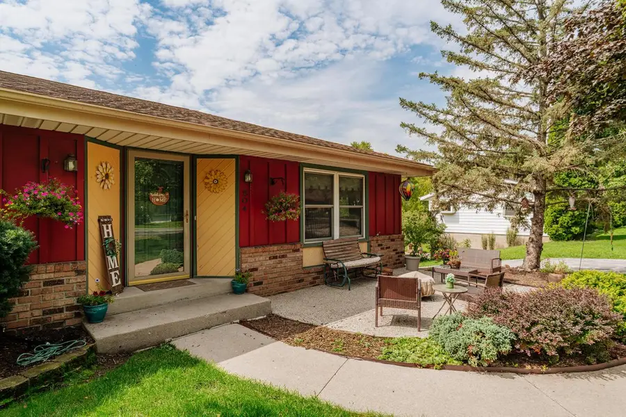 504 Ryan AVENUE, Burlington, WI 53105 - #2
