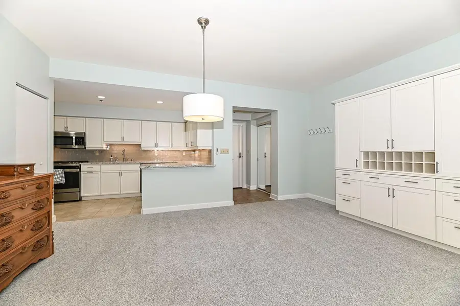 35 Harborview DRIVE #112, Racine, WI 53403 - #3