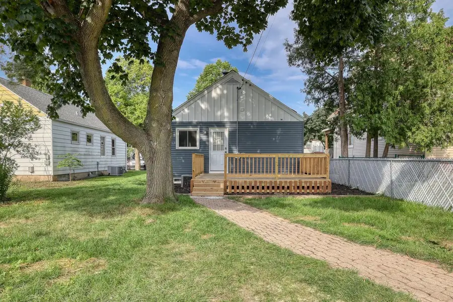 1120 S 86th STREET, West Allis, WI 53214 - #2