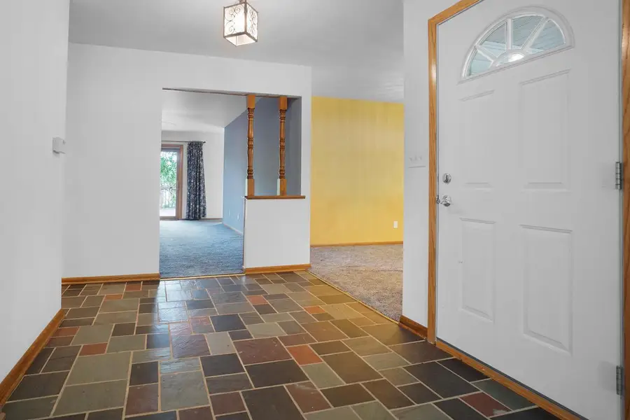229 Bittersweet DRIVE, West Bend, WI 53095 - #2