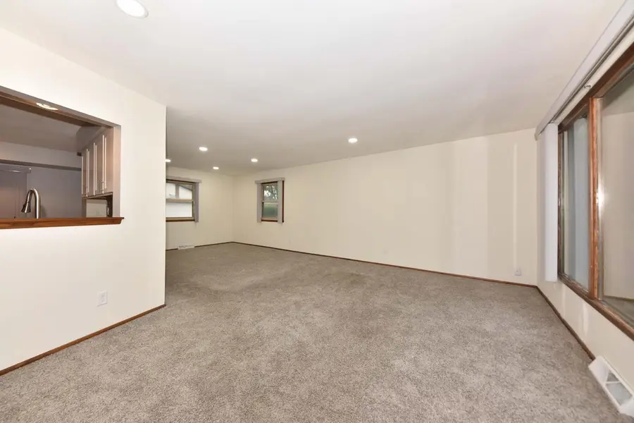 9030 W Helena COURT, Milwaukee, WI 53224 - #3