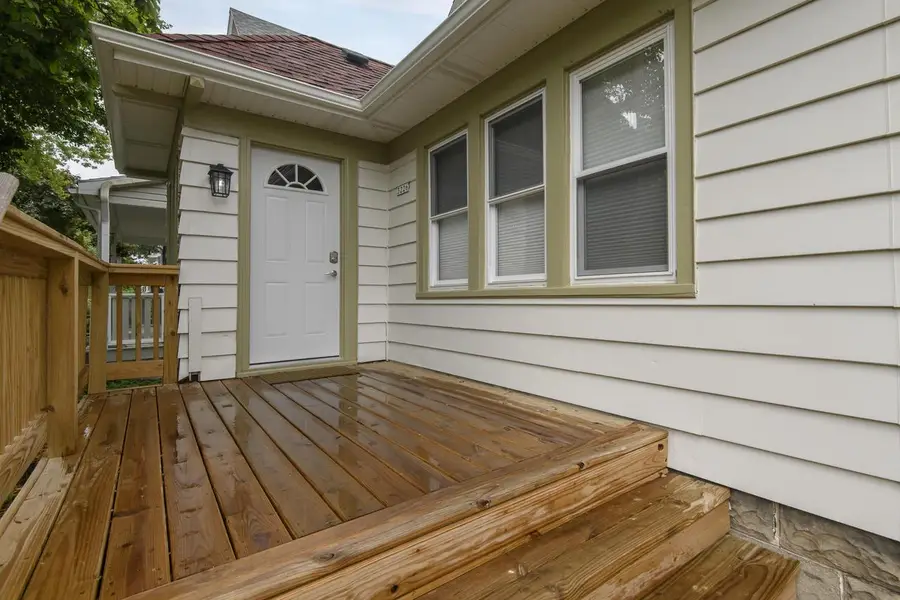 3226 N Newhall STREET, Milwaukee, WI 53211 - #2