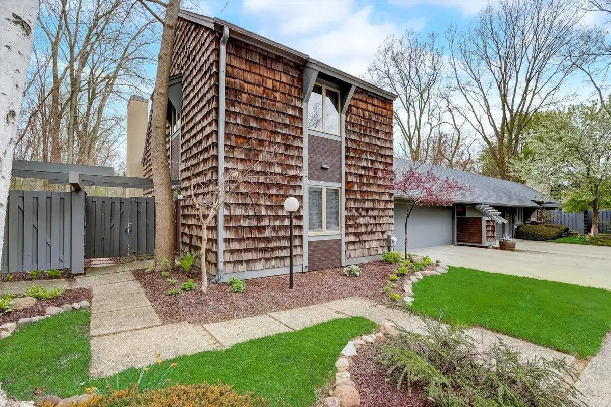 95 Woodfield COURT, Wind Point, WI 53402 - #1