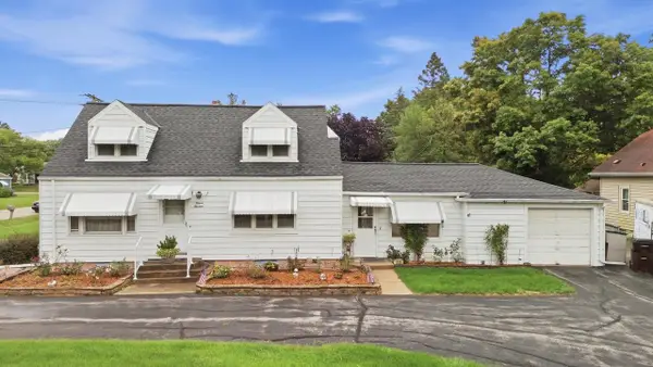 1500 S Calhoun ROAD, New Berlin, WI 53151
