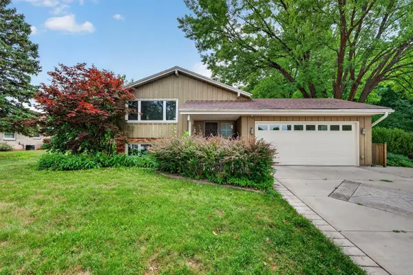 1711 W Clayton Crest AVENUE, Milwaukee, WI 53221