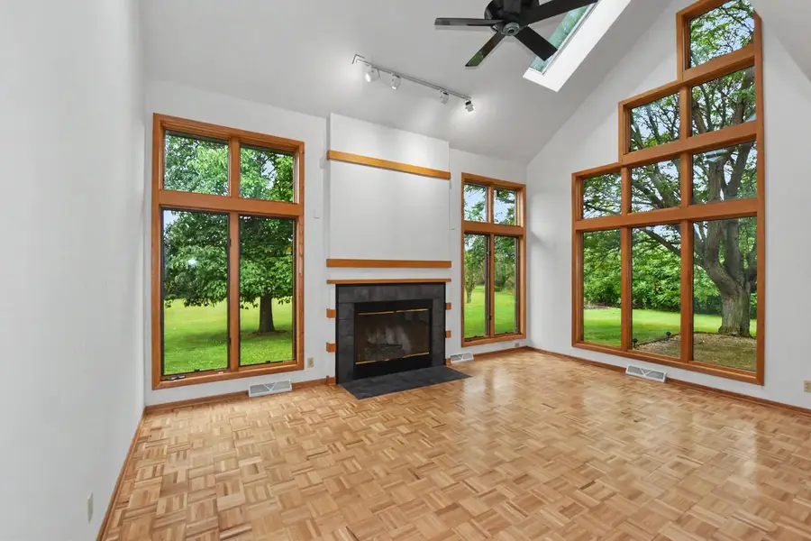W253S11030 Hunters COURT, Mukwonago, WI 53149 - #2