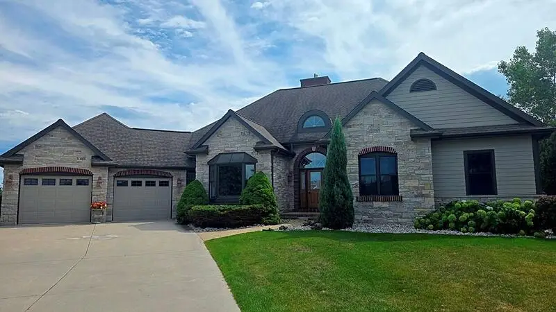833 Clover COURT, Sheboygan Falls, WI 53085 - #2