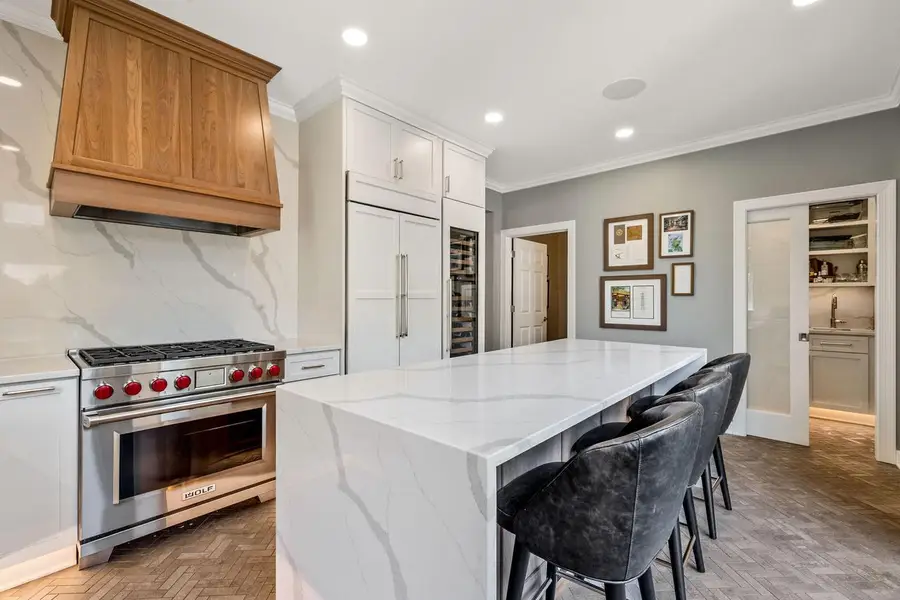 1012 E Ogden AVENUE, Milwaukee, WI 53202 - #3