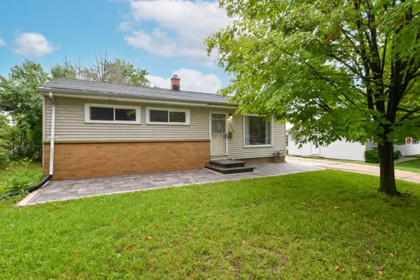 10945 W Jeffrey LANE, Milwaukee, WI 53225