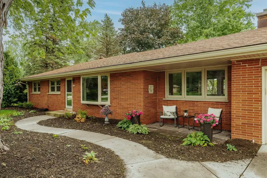 4580 N 135th STREET, Brookfield, WI 53005 - #2